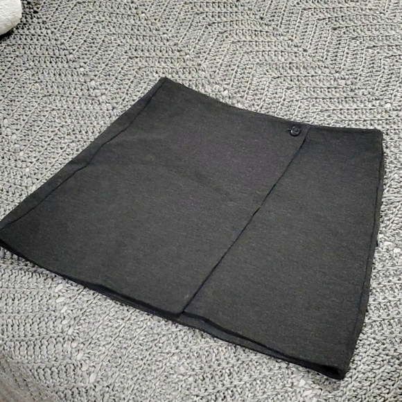 Talula Mini Skirt 🌸 - Picture 1 of 2